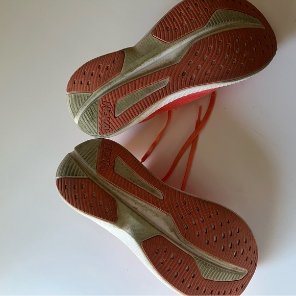 Hoka Mach 6 Size 8 Coral - Picture 3 of 3